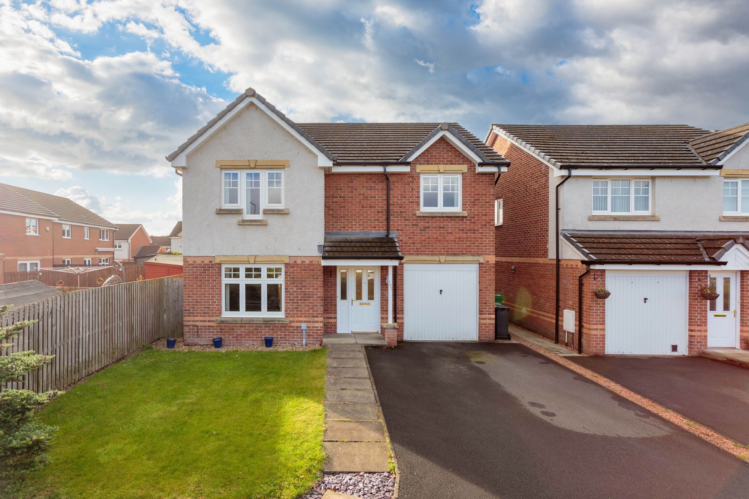 4 bed detached house for sale in Mallace Avenue, Armadale, Bathgate