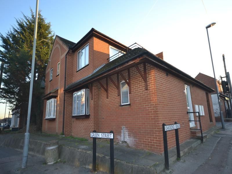 Studio to rent in Green Street, High HP11 Zoopla