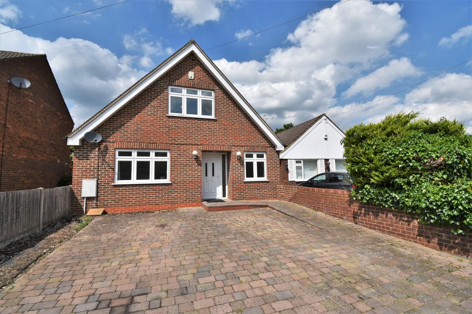 Caxton Drive, Uxbridge UB8  