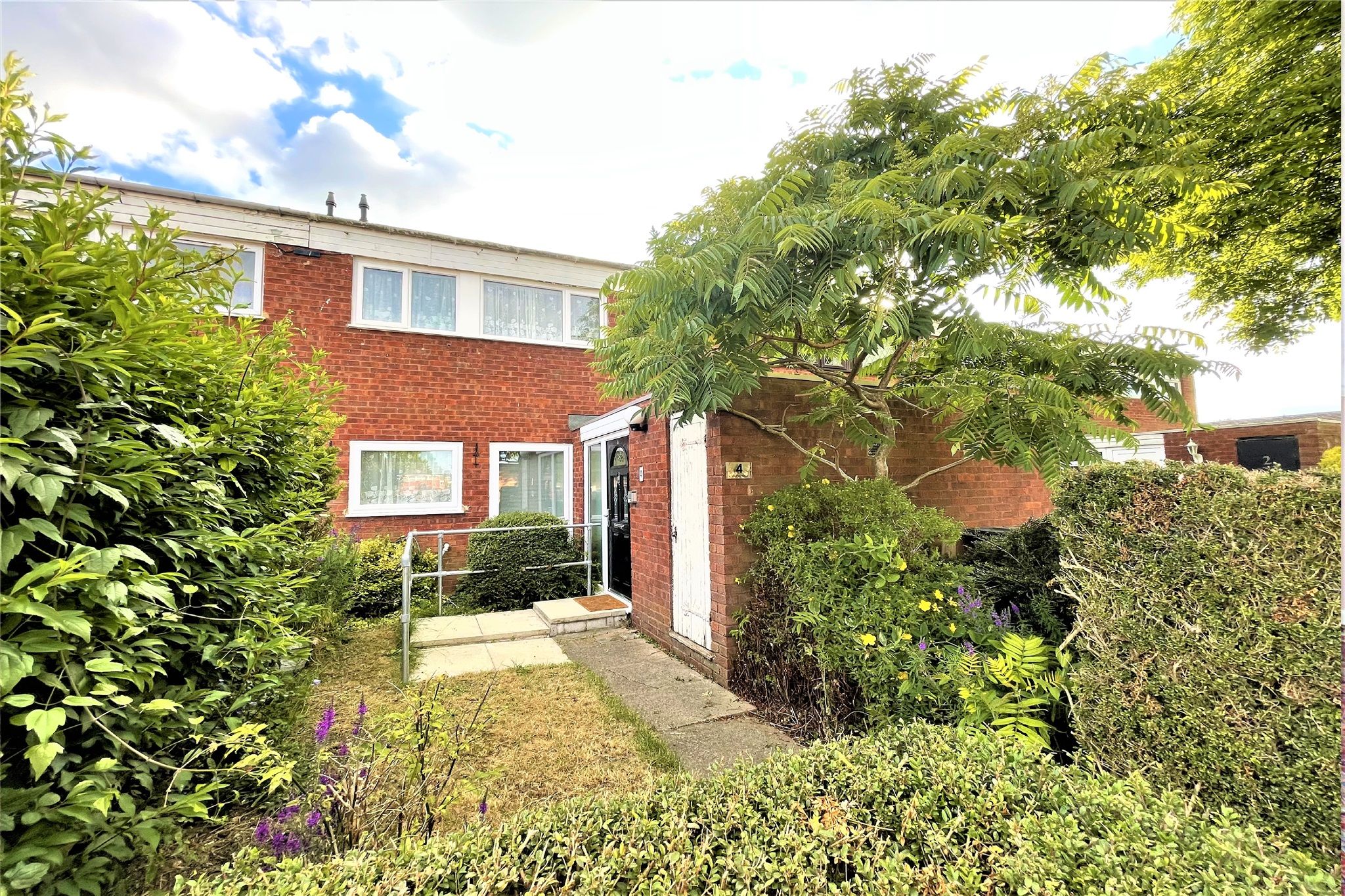 3 bed terraced house for sale in Elm Park Close, Houghton Regis