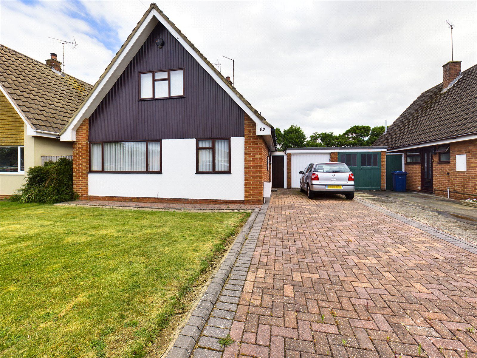 3 bed detached house for sale in Sussex Gardens, Hucclecote, Gloucester