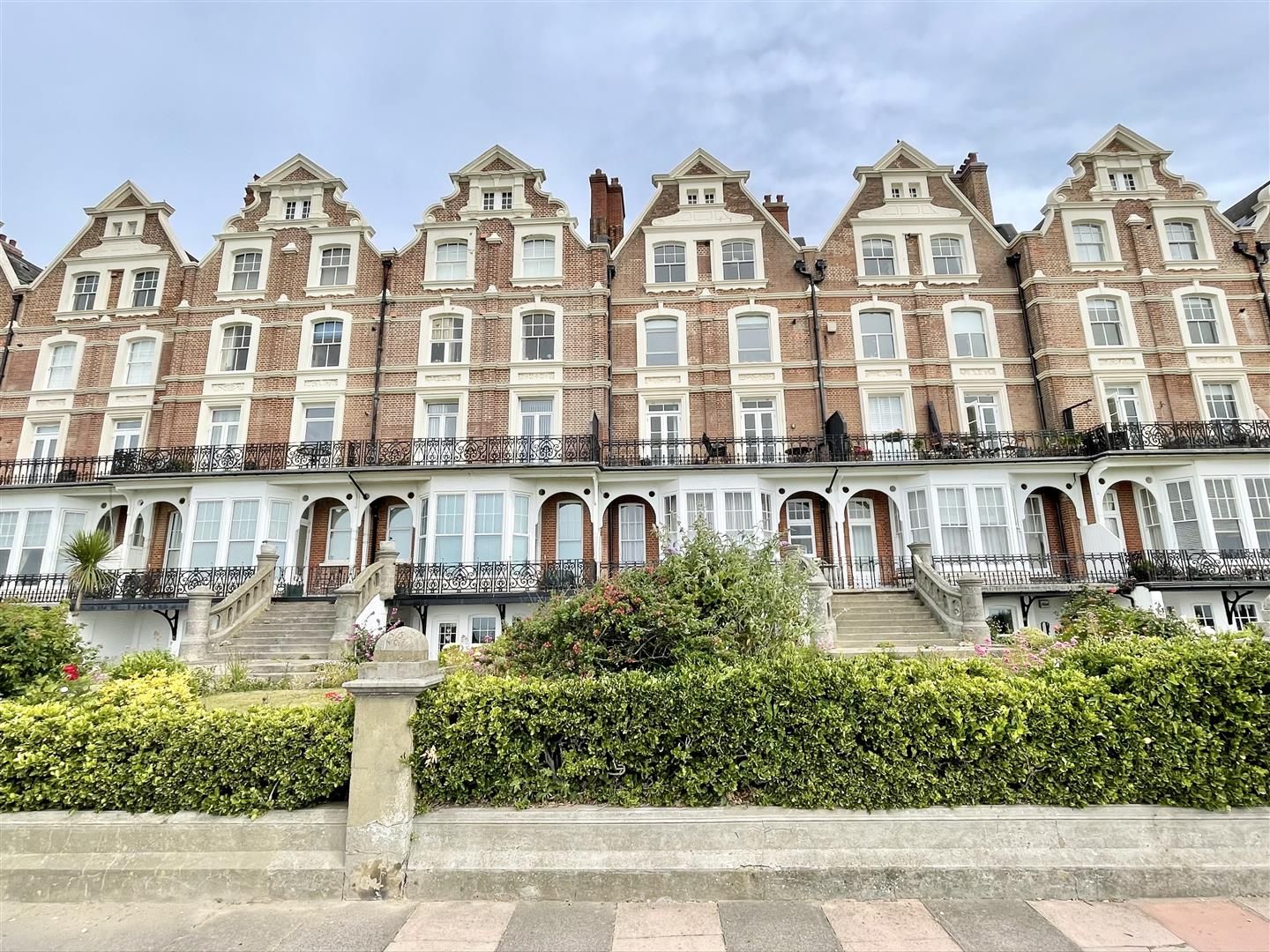 3 bed flat for sale in Knole Road, BexhillOnSea TN40 Zoopla