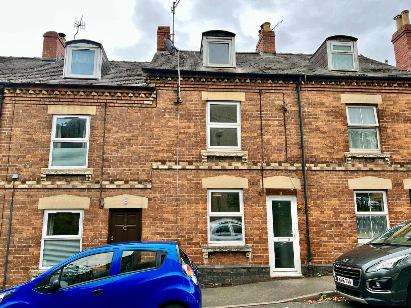 3 bed terraced house for sale in Bridge Street, Cainscross, Stroud GL5