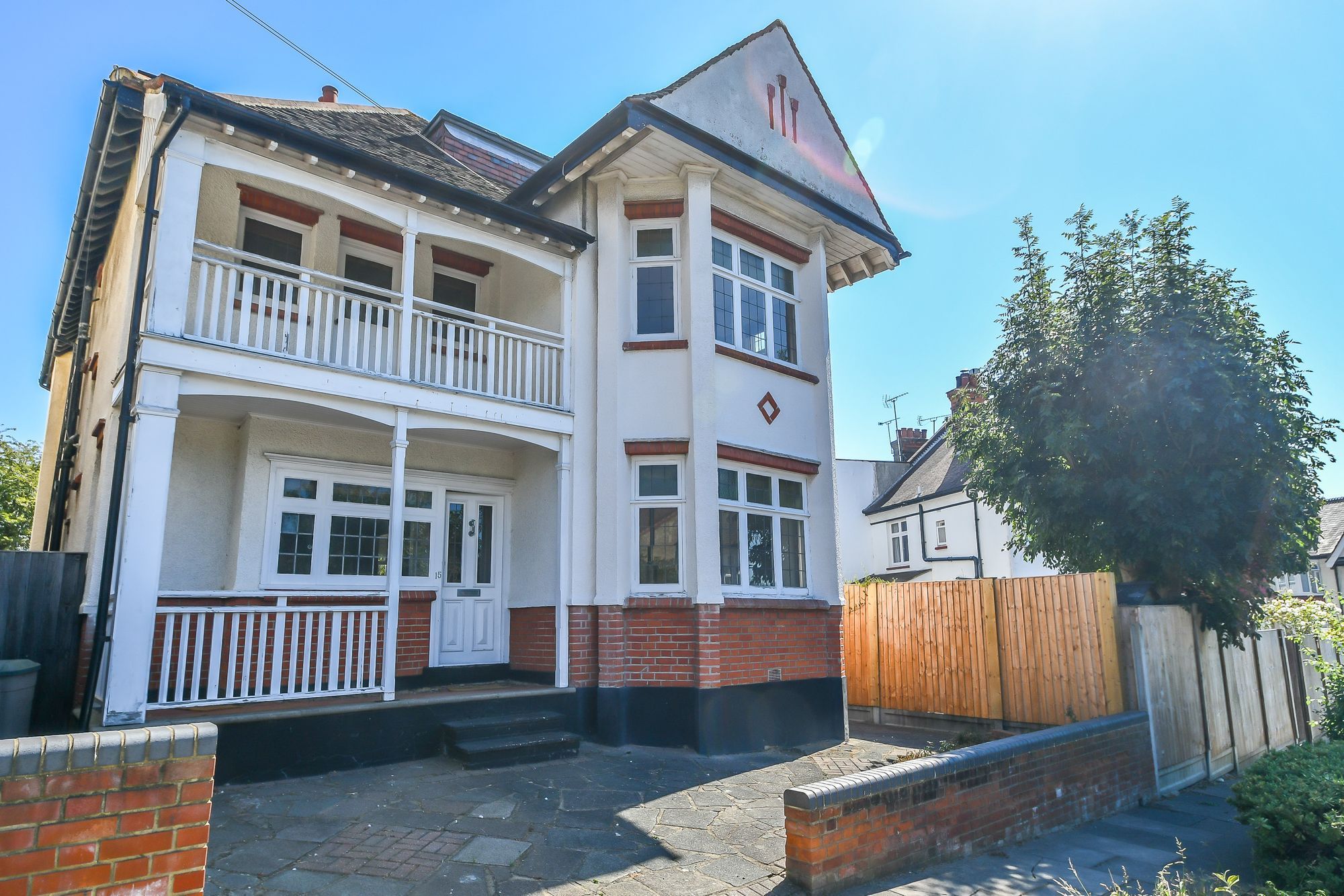 5 bed detached house for sale in Hillside Crescent, LeighOnSea SS9
