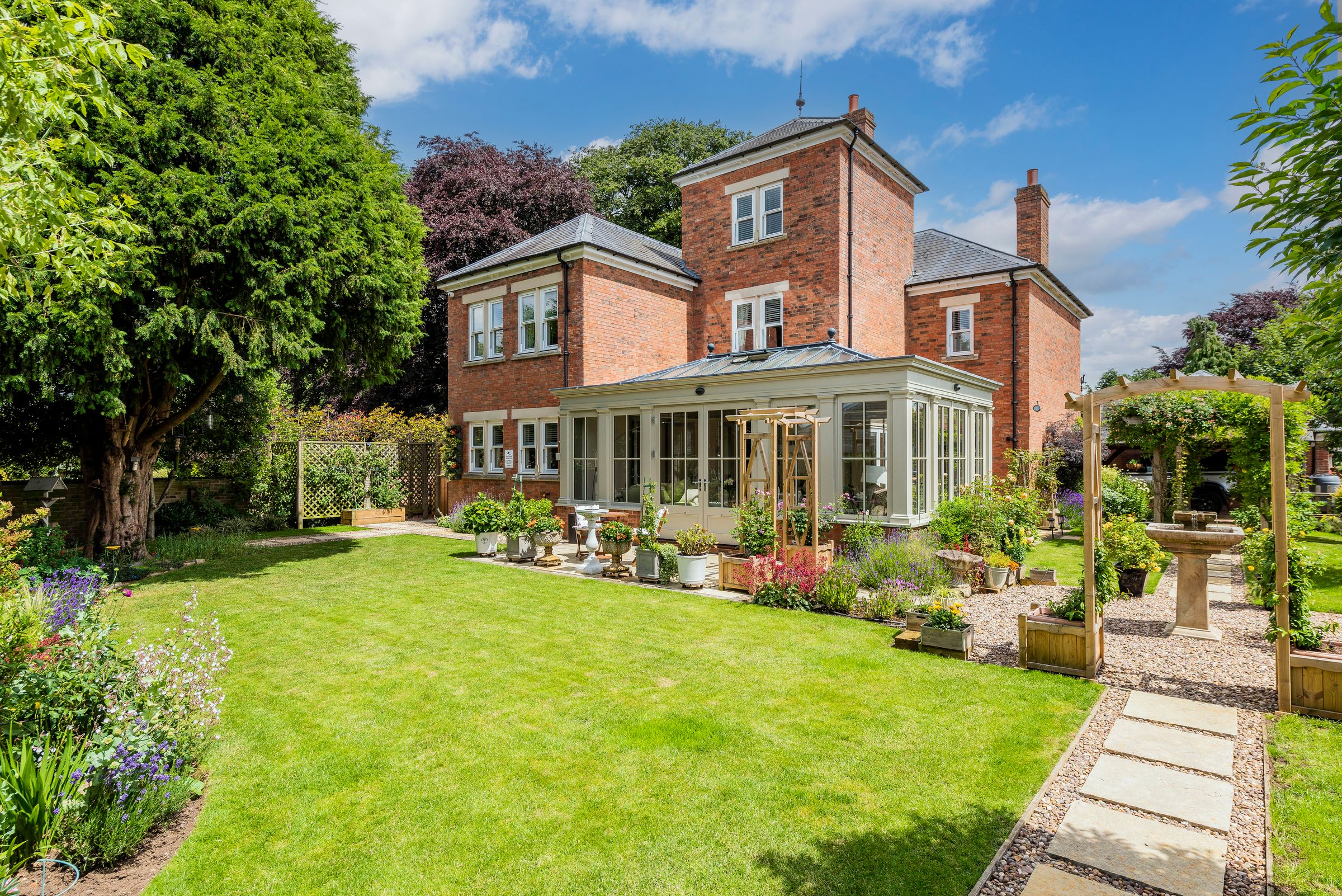 5 bed detached house for sale in Main Street, Mowsley, Lutterworth LE17