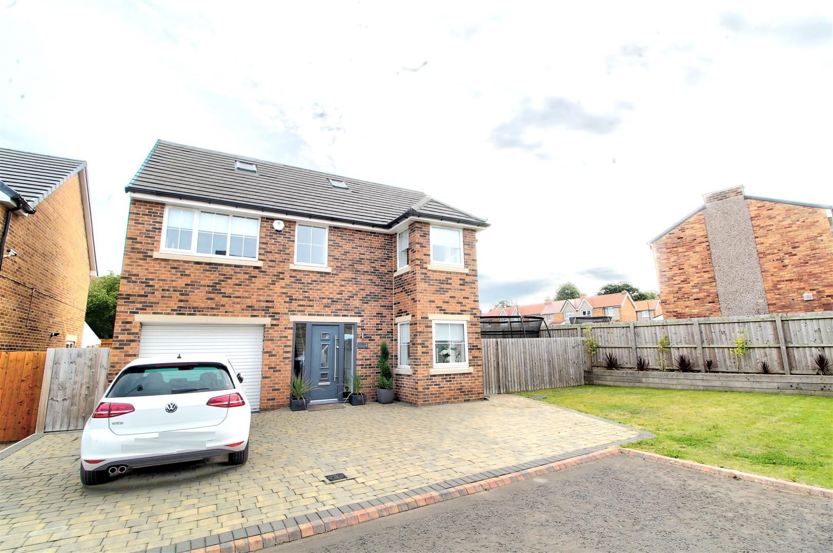 4 bed detached house for sale in Wetherby Close, Philadelphia, Houghton