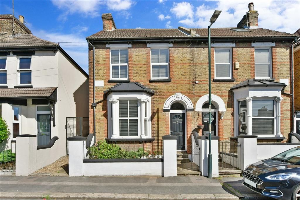 2 bed semidetached house for sale in Weston Road, Strood, Rochester