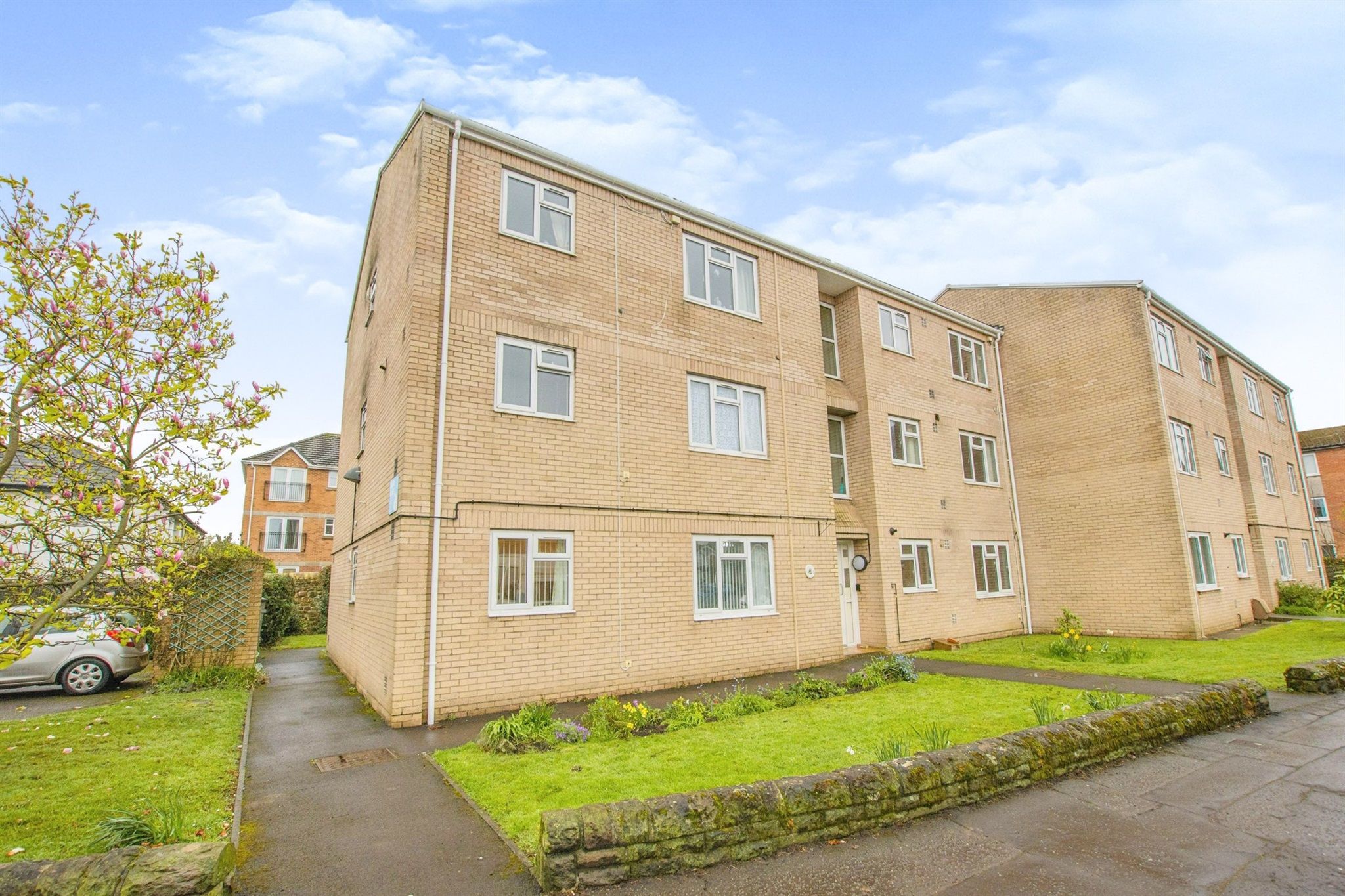 2 bed flat for sale in Hazelhurst Road, Llandaff North, Cardiff CF14