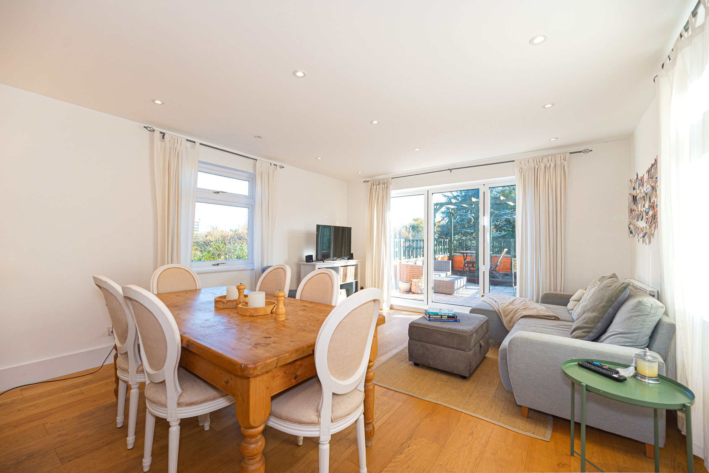 2 bed flat to rent in 25 Earlsfield Road, London SW18 Zoopla