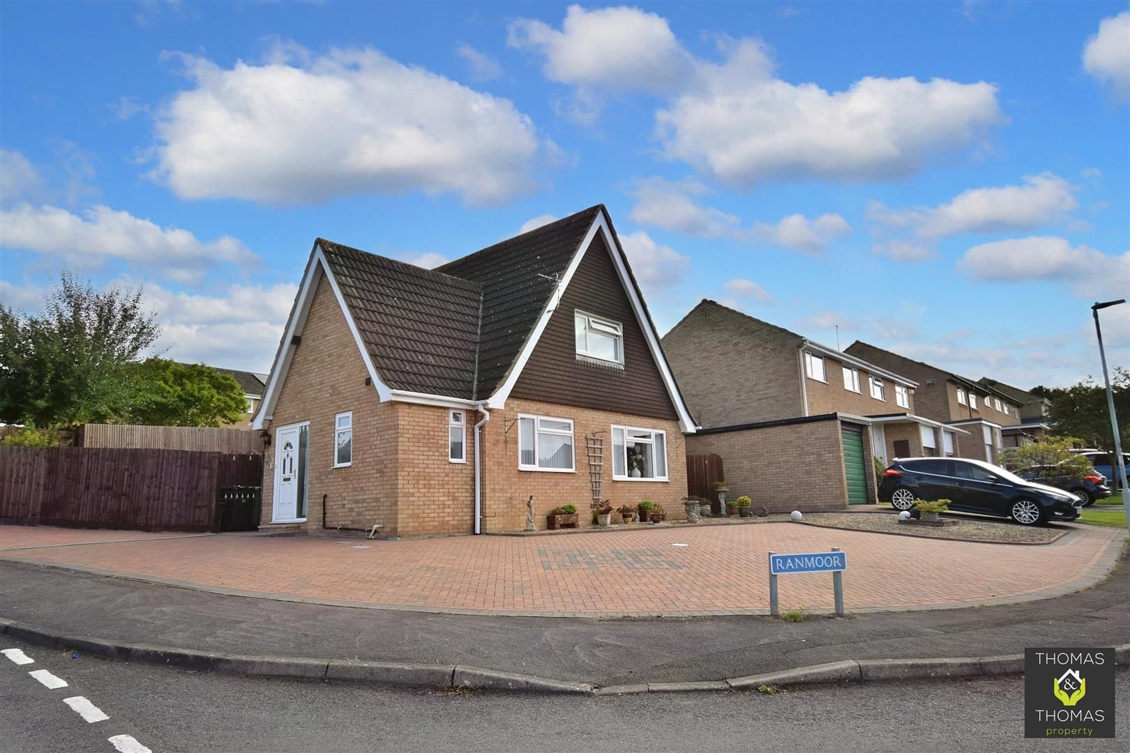 3 bed detached house for sale in Drivemoor GL4 Zoopla