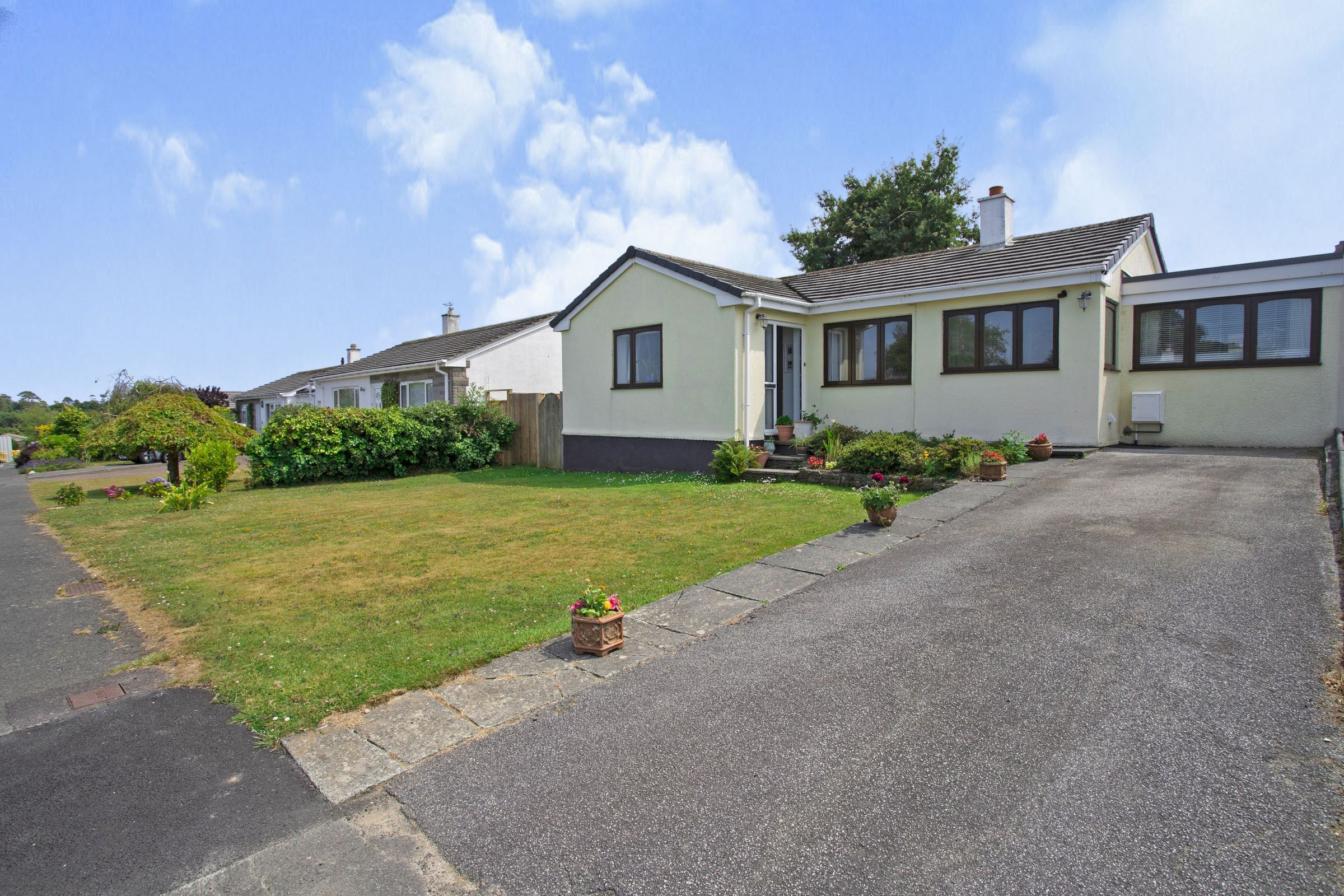 4 bed bungalow for sale in Gloucester Avenue, Carlyon Bay, St. Austell PL25 Zoopla