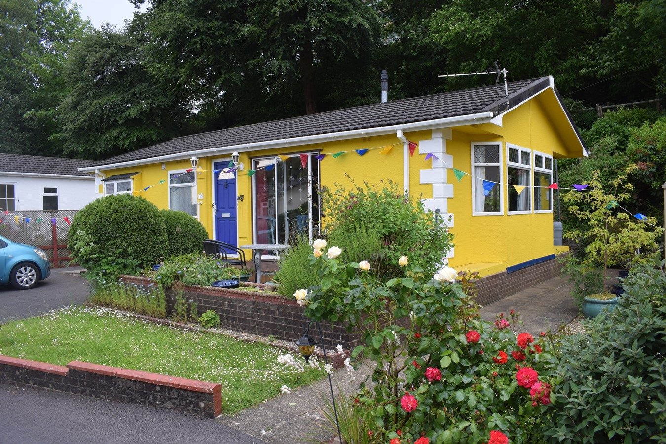 2 bed mobile/park home for sale in Mill Gardens, Blackpill, Swansea SA3