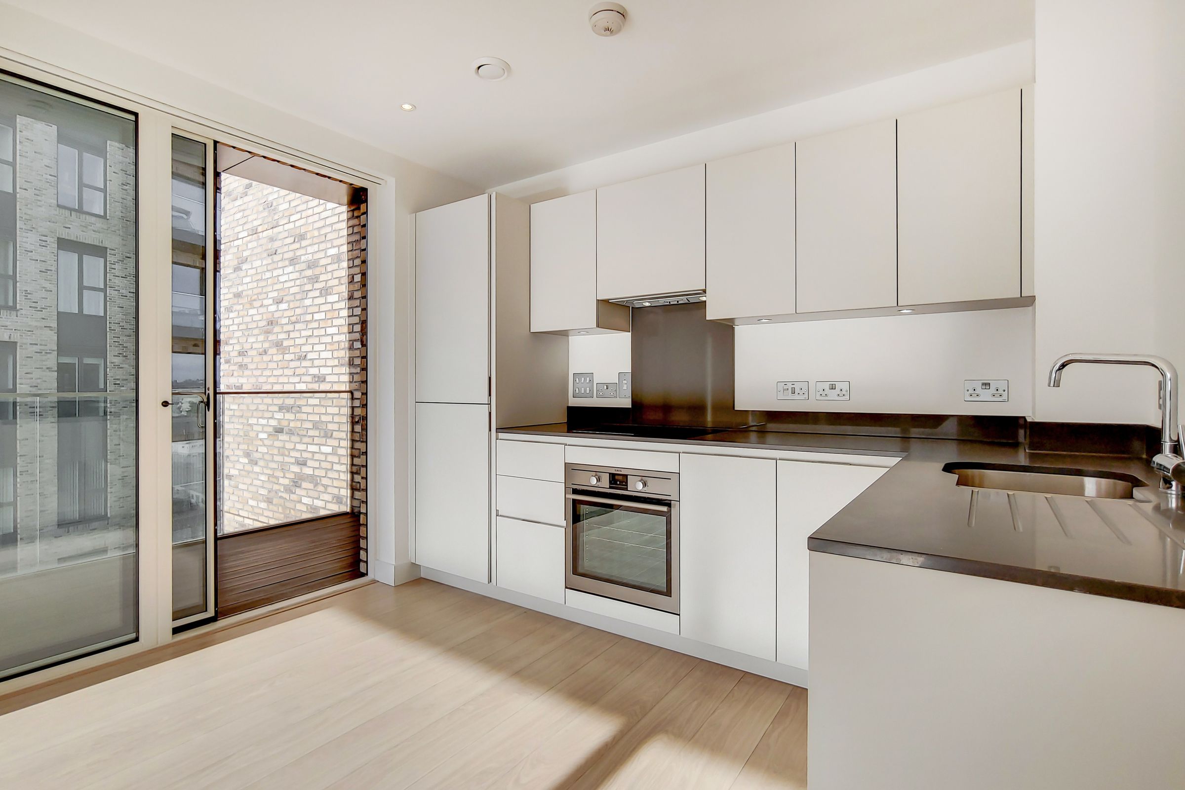 Santina Appartments, 45 Cherry Orchard Road, East Croydon, Surrery CR0  