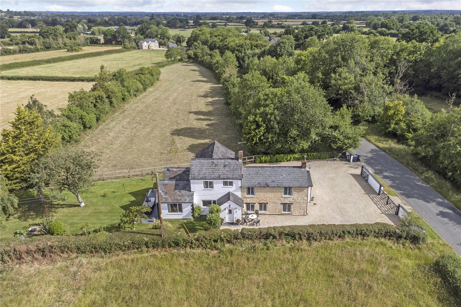 4 bed detached house for sale in Hayes Knoll, Purton Stoke, Swindon, Wiltshire SN5 Zoopla