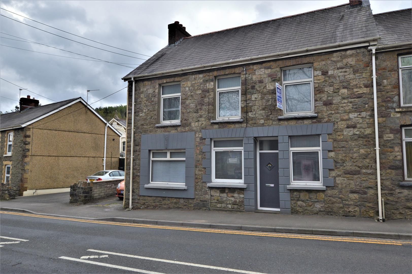 4 bed end terrace house for sale in Cwmamman Road, Glanamman, Ammanford