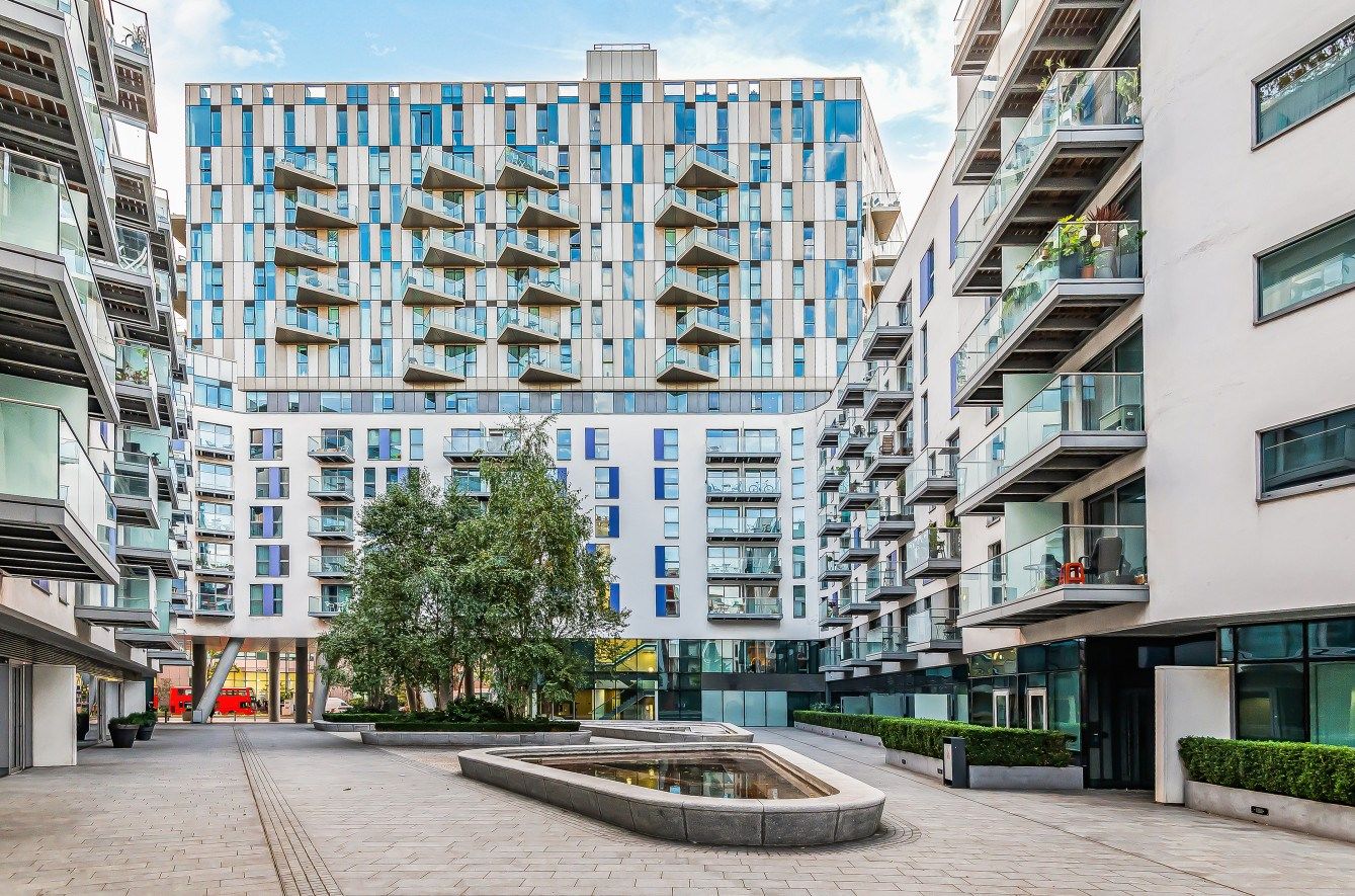 1 bed flat for sale in Tennyson Apartments, 1 Saffron Central Square, Croydon CR0 Zoopla
