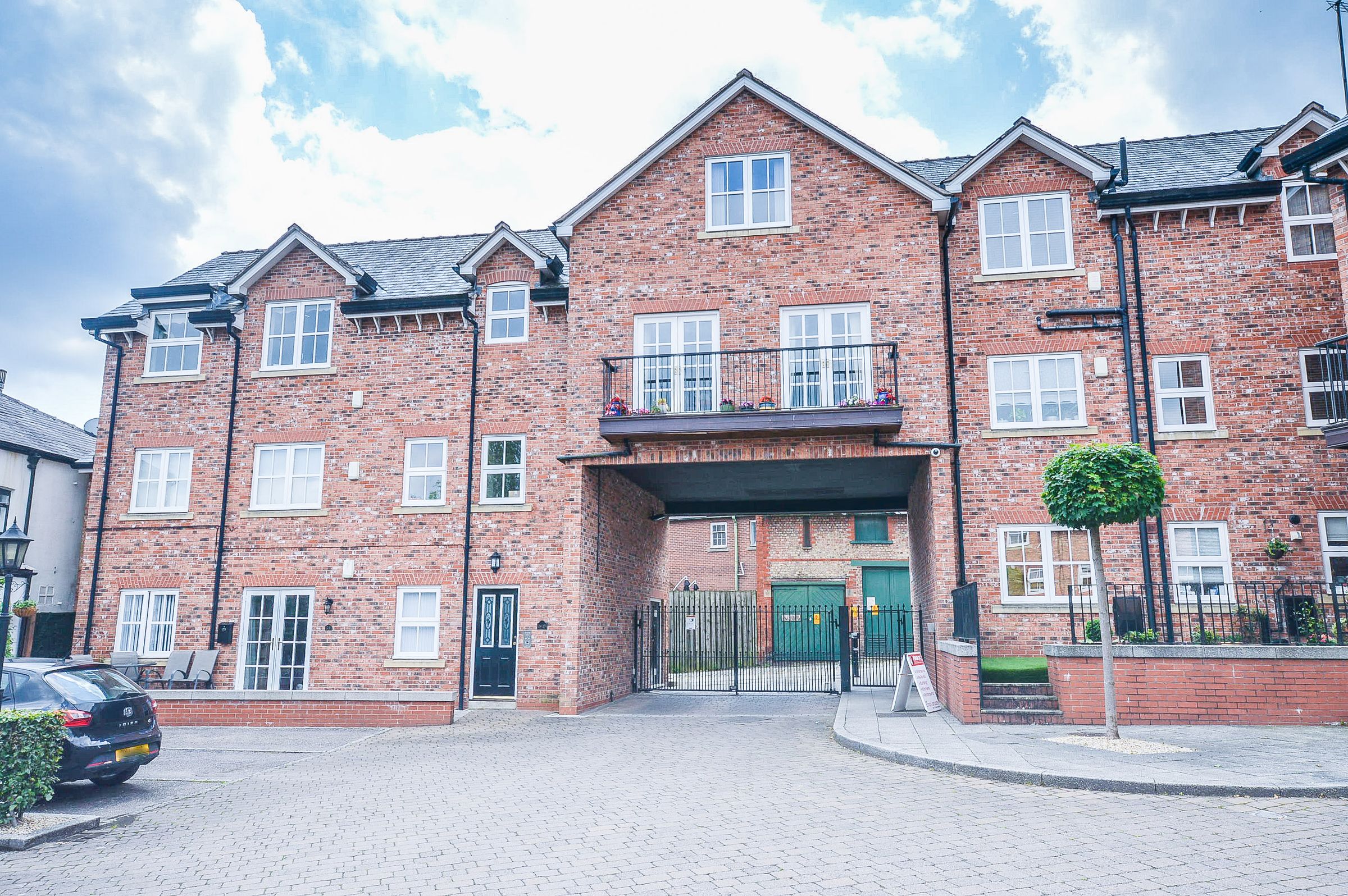 Arnolds Yard Altrincham WA14  