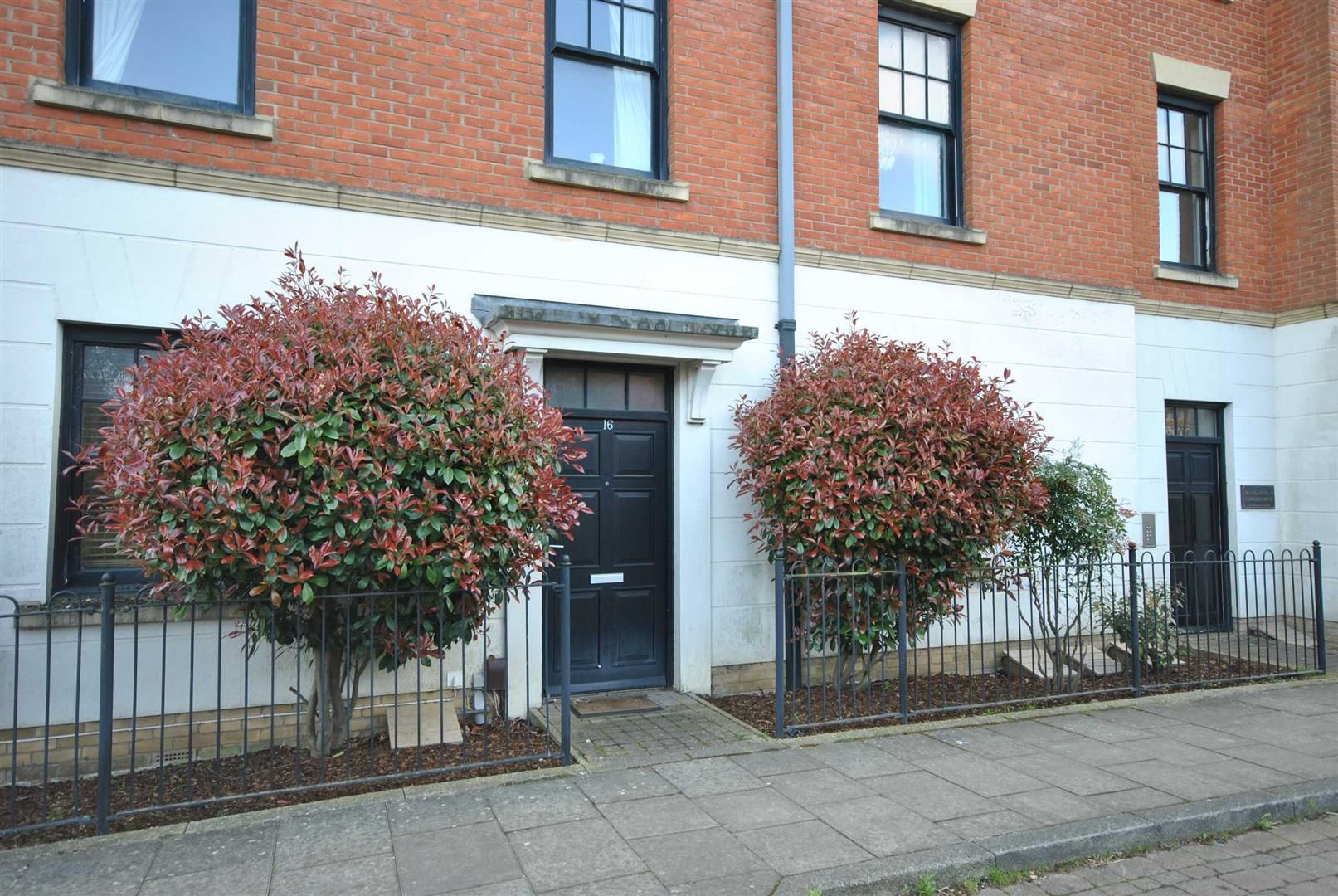 2 bed flat for sale in Clickers Drive, Upton, Northampton NN5 Zoopla