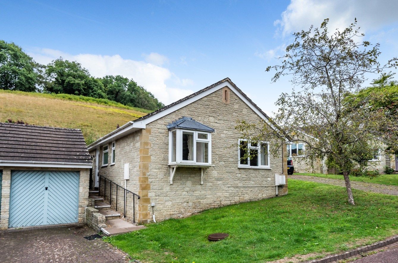 2 bed bungalow for sale in The Ridings, Nailsworth, Stroud GL6 Zoopla