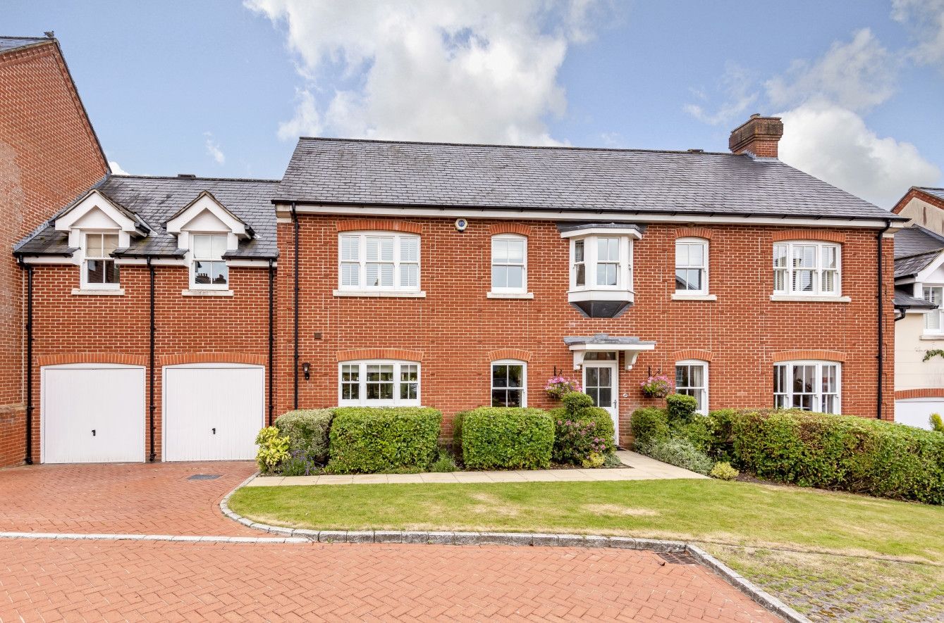 5 bed detached house for sale in Birchfield, Sundridge, Sevenoaks TN14 Zoopla