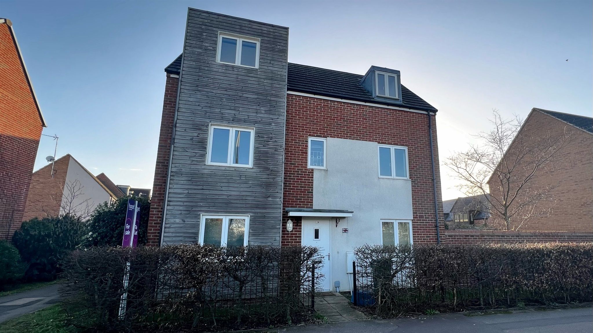 4 bed detached house for sale in Newport Road, Broughton, Milton Keynes