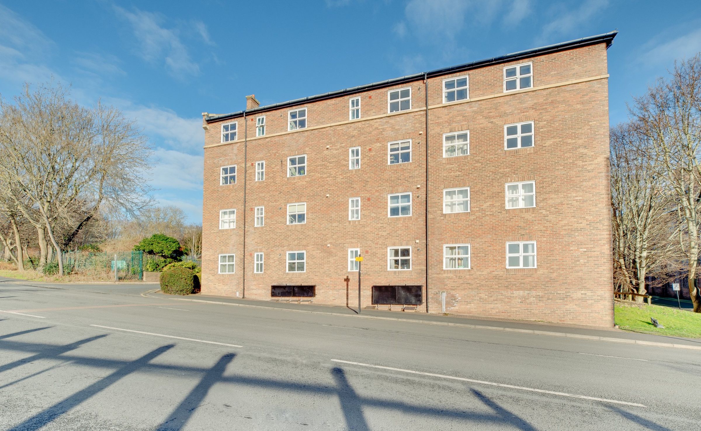 2 bed flat for sale in Blandford Court, Westmorland Road, Newcastle