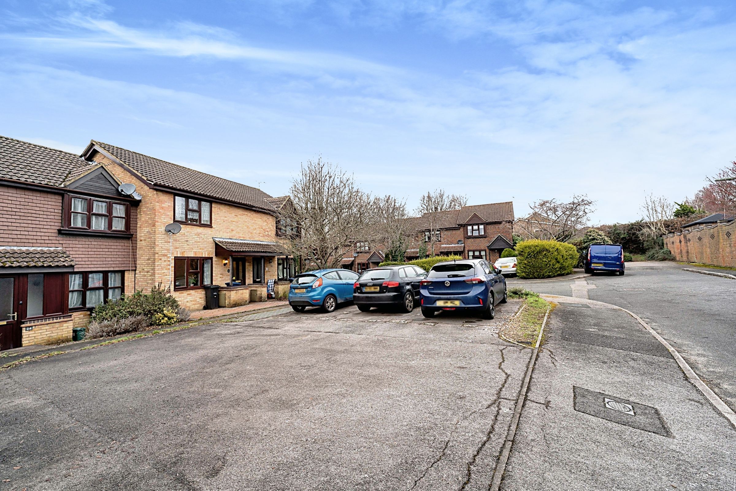 2 bed detached house for sale in Old Barn View, Godalming GU7 Zoopla