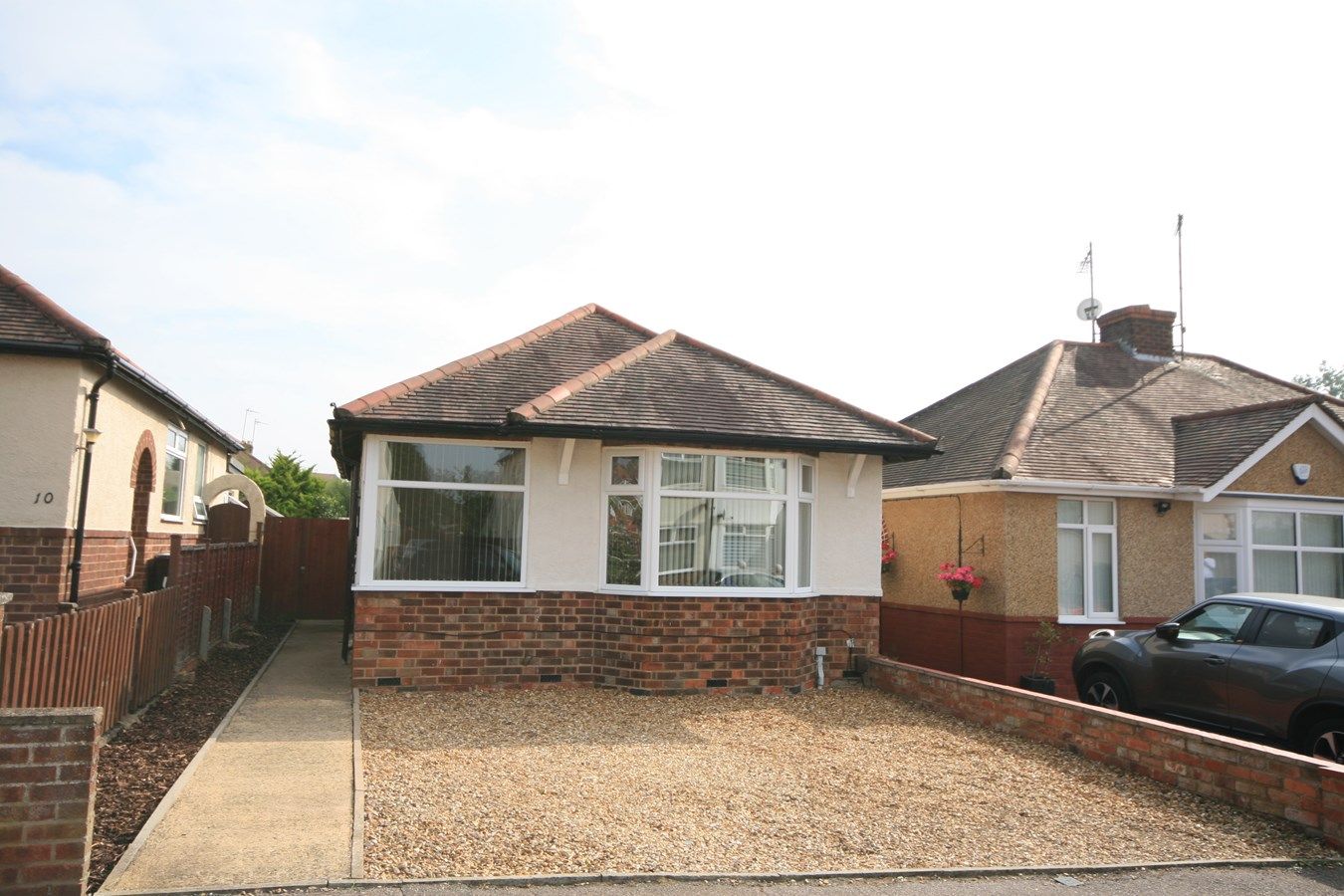 2 bed bungalow to rent in Central Avenue, Kingsthorpe, Northampton NN2