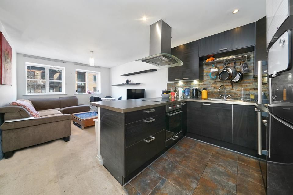 2 bed flat for sale in St. Davids Square, London E14 Zoopla