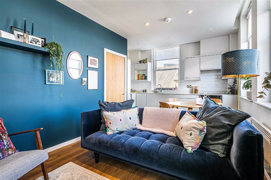 17 Queens Buildings, 55, Queen Street, City Centre S1  