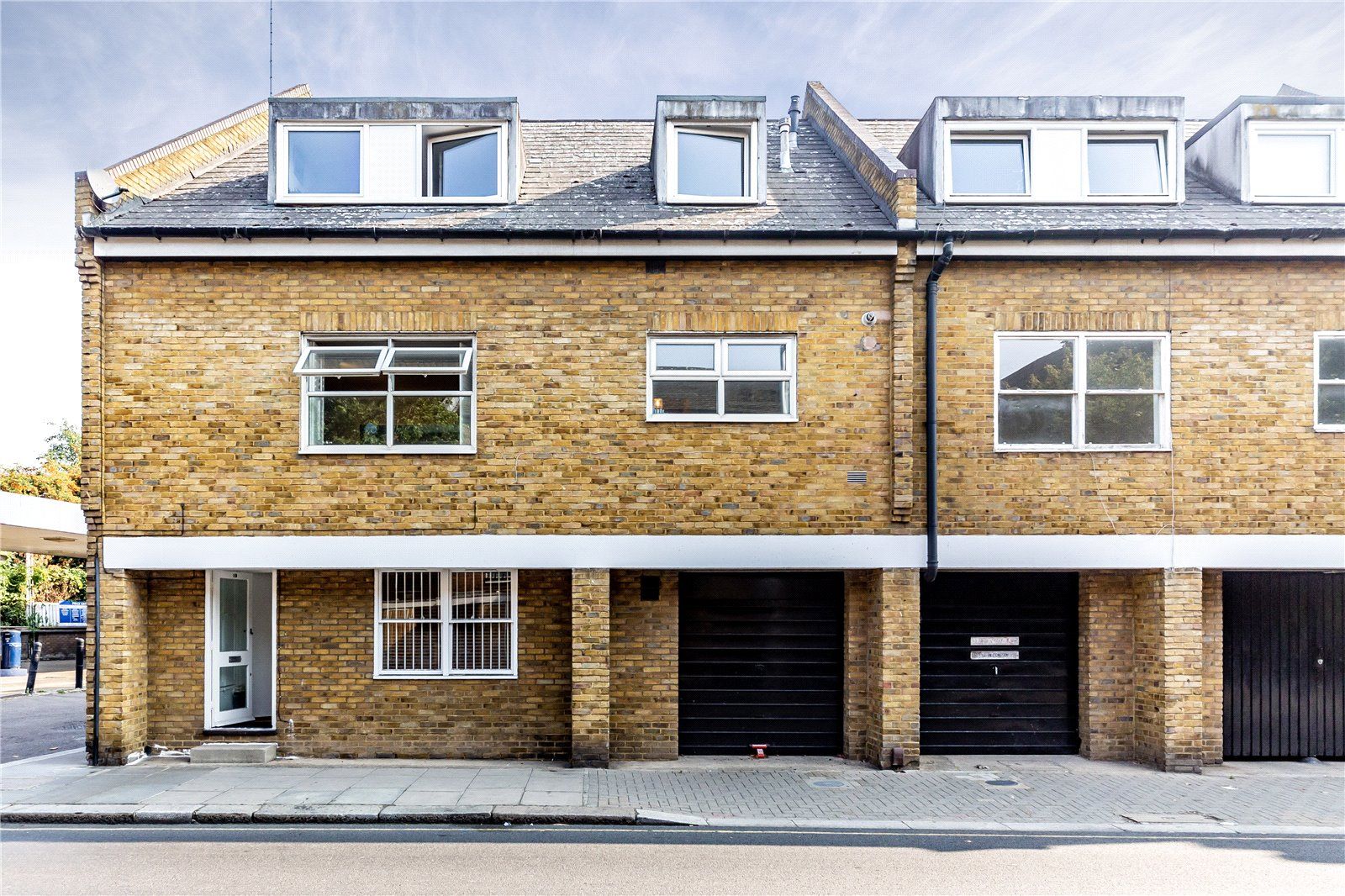 Cervantes Court, Ruston Mews, London W11