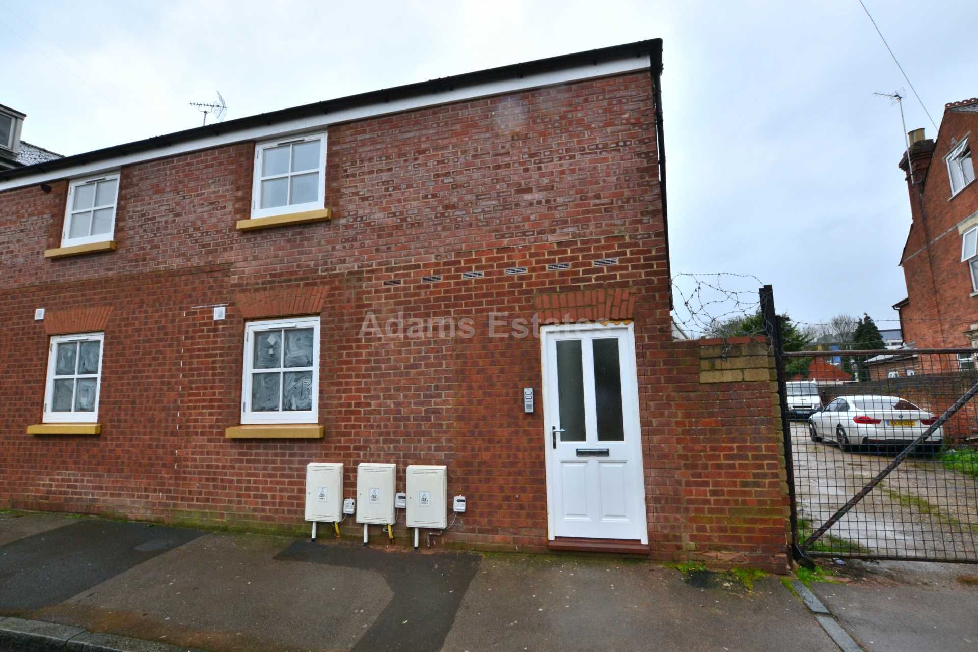 2 bed flat to rent in Baker Street, Reading RG1 Zoopla