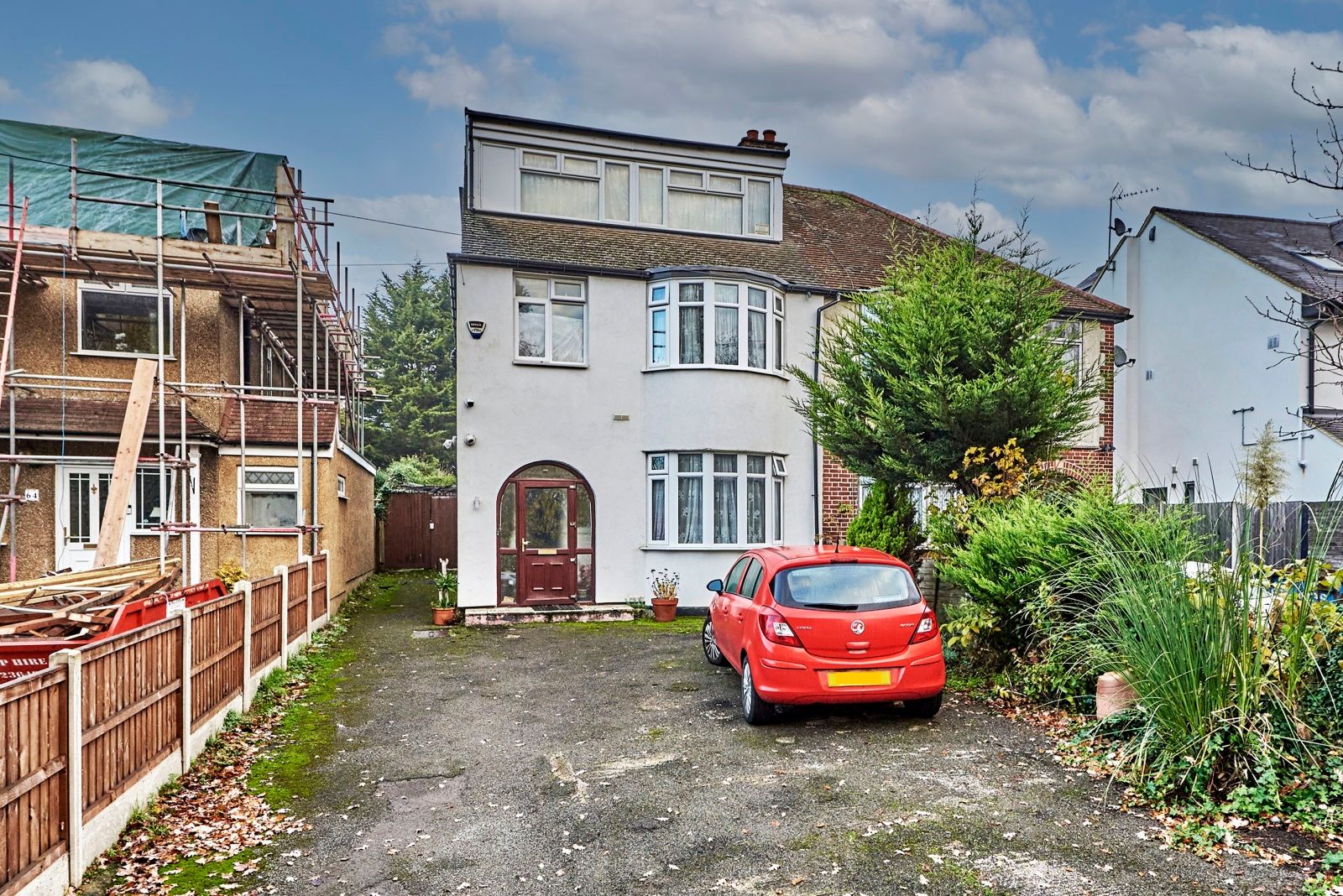 5 bed semidetached house for sale in Batchwood Drive, St. Albans