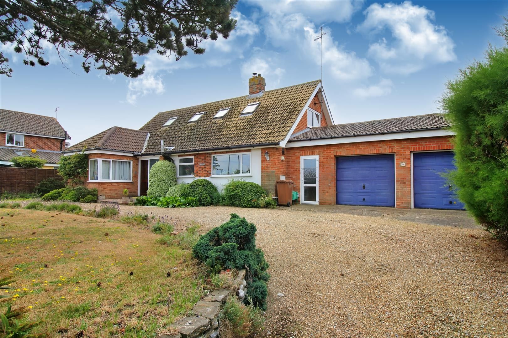 4 bed detached bungalow for sale in Weybourne Road Industrial Estate