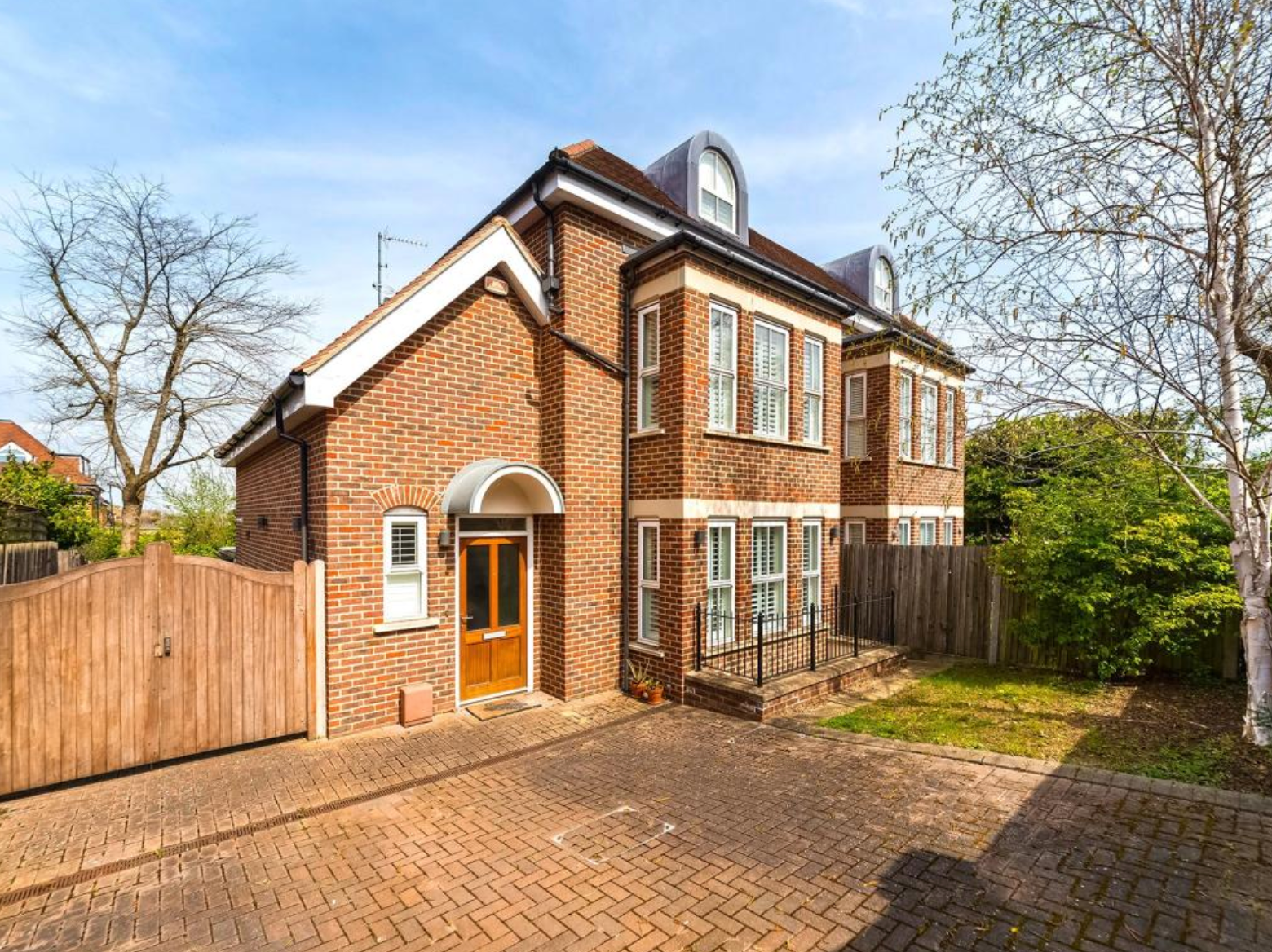 13B Chartfield Avenue Putney London SW15  