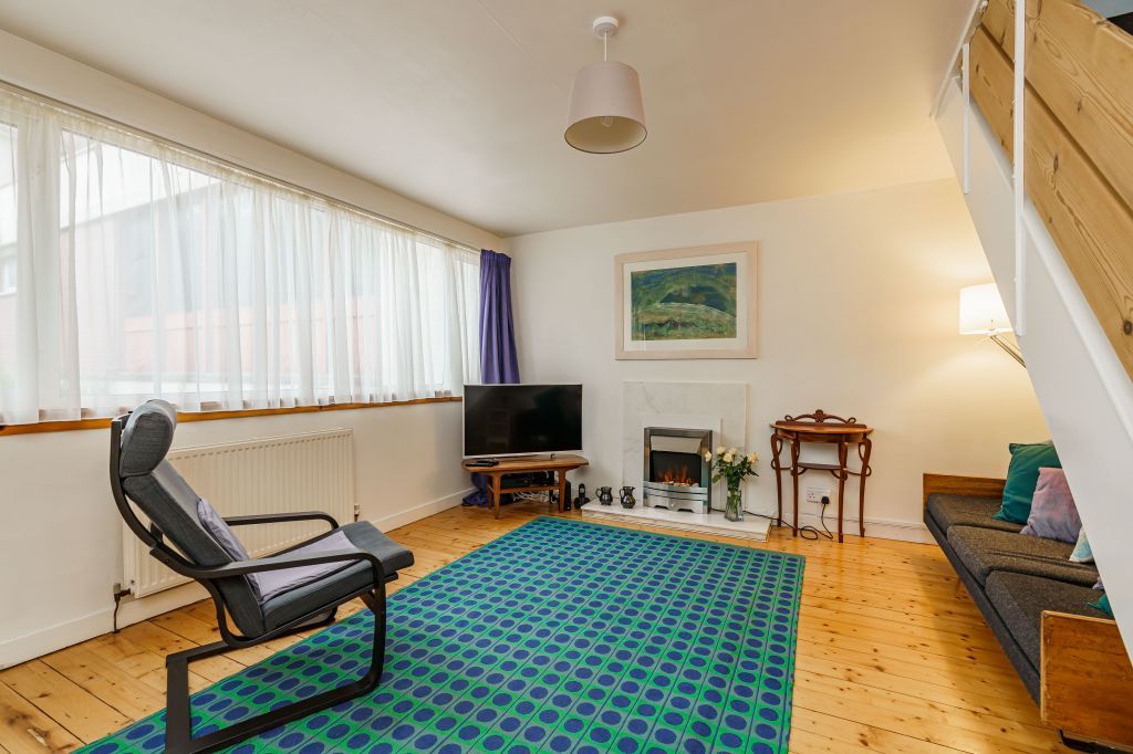 28 Claremont Court, Edinburgh EH7