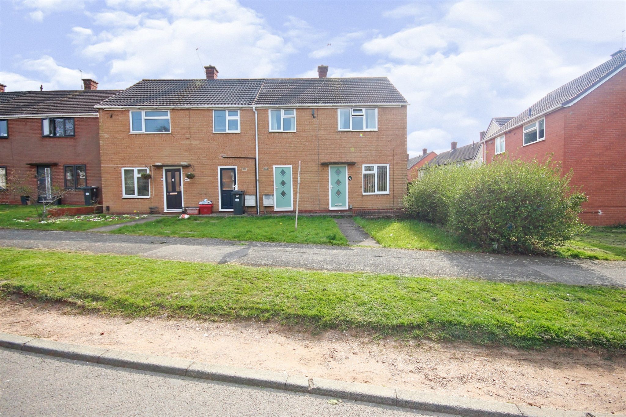 3 bed semidetached house for sale in Mason Avenue, Lillington