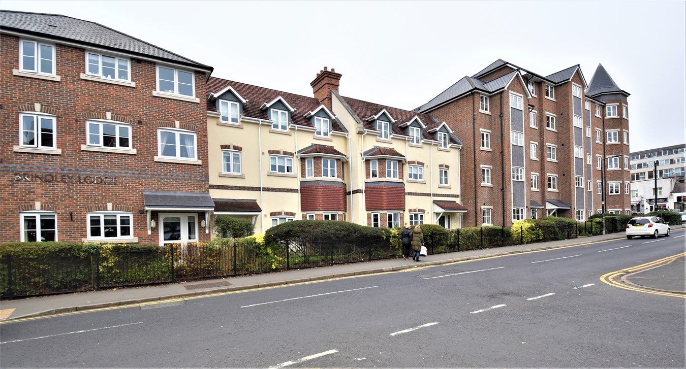 1 bed flat for sale in Hope Road, Sale M33 Zoopla