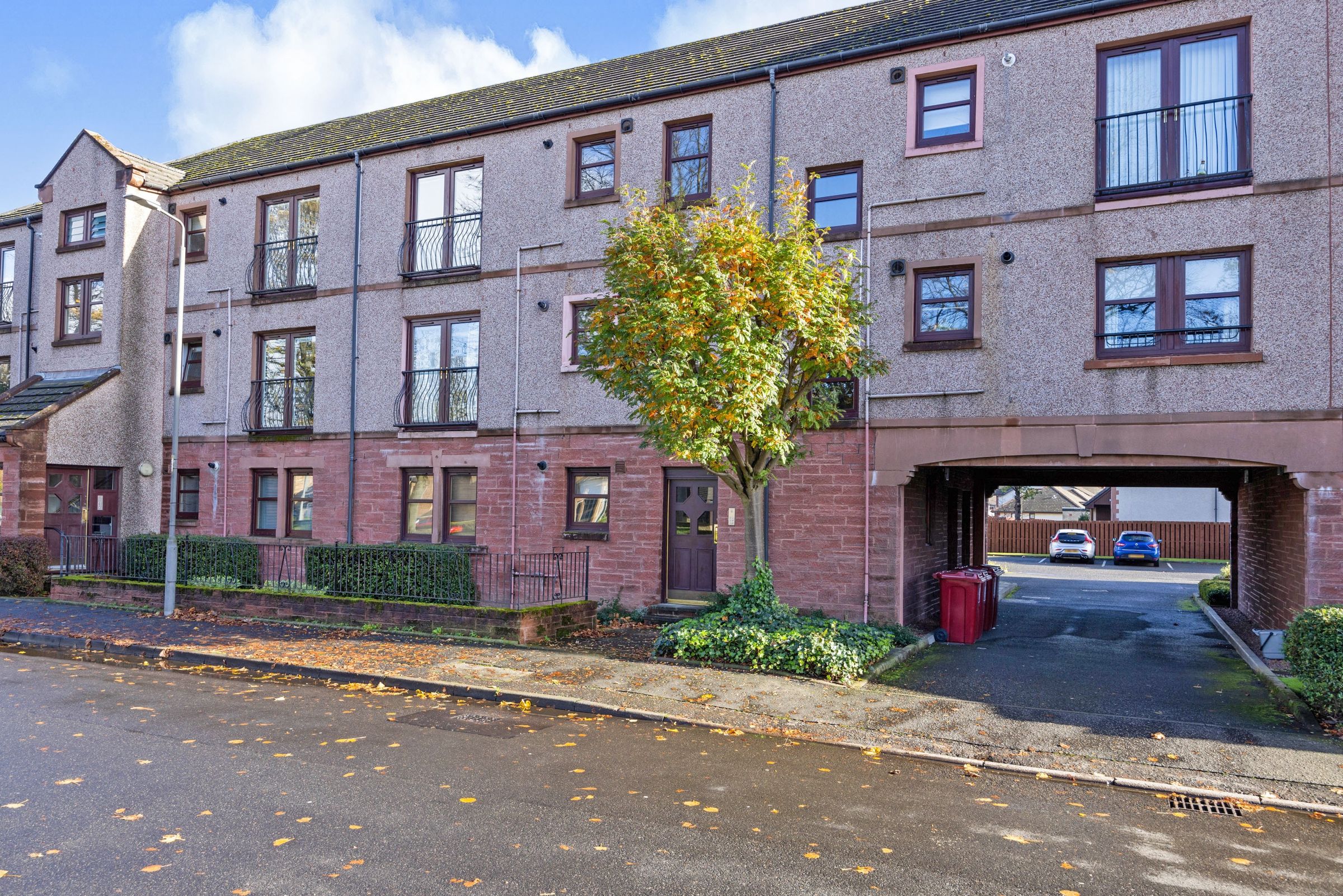 2 bed flat for sale in Brown Court, Grangemouth FK3 Zoopla