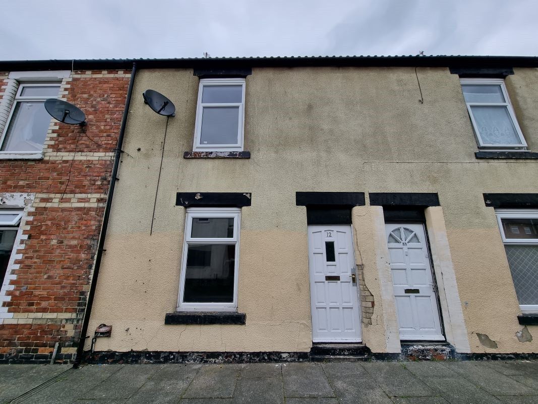 2 bed terraced house for sale in Edward Street, Auckland, County