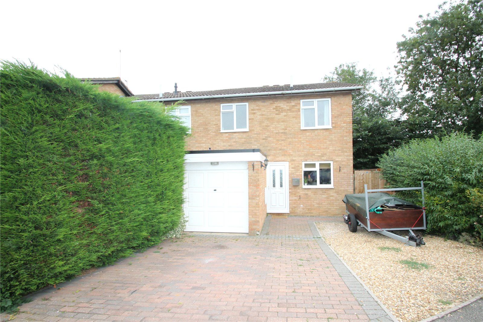 3 bed detached house to rent in Hilltop Avenue, Buckingham MK18 Zoopla