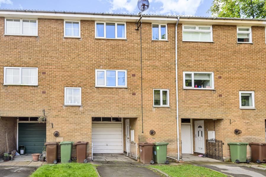 3 bed terraced house for sale in Cliffe Park Avenue, Wakefield WF1 Zoopla