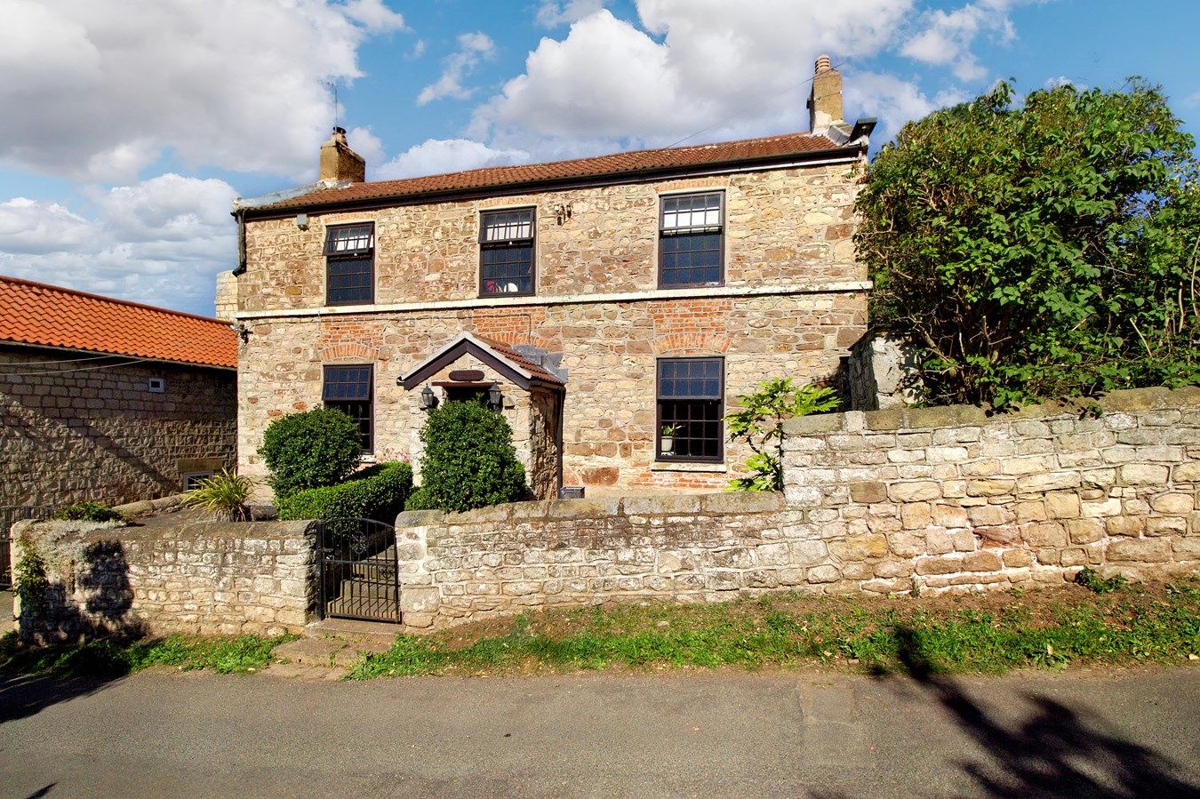 4 bed detached house for sale in Common Lane, Maltby, Rotherham S66