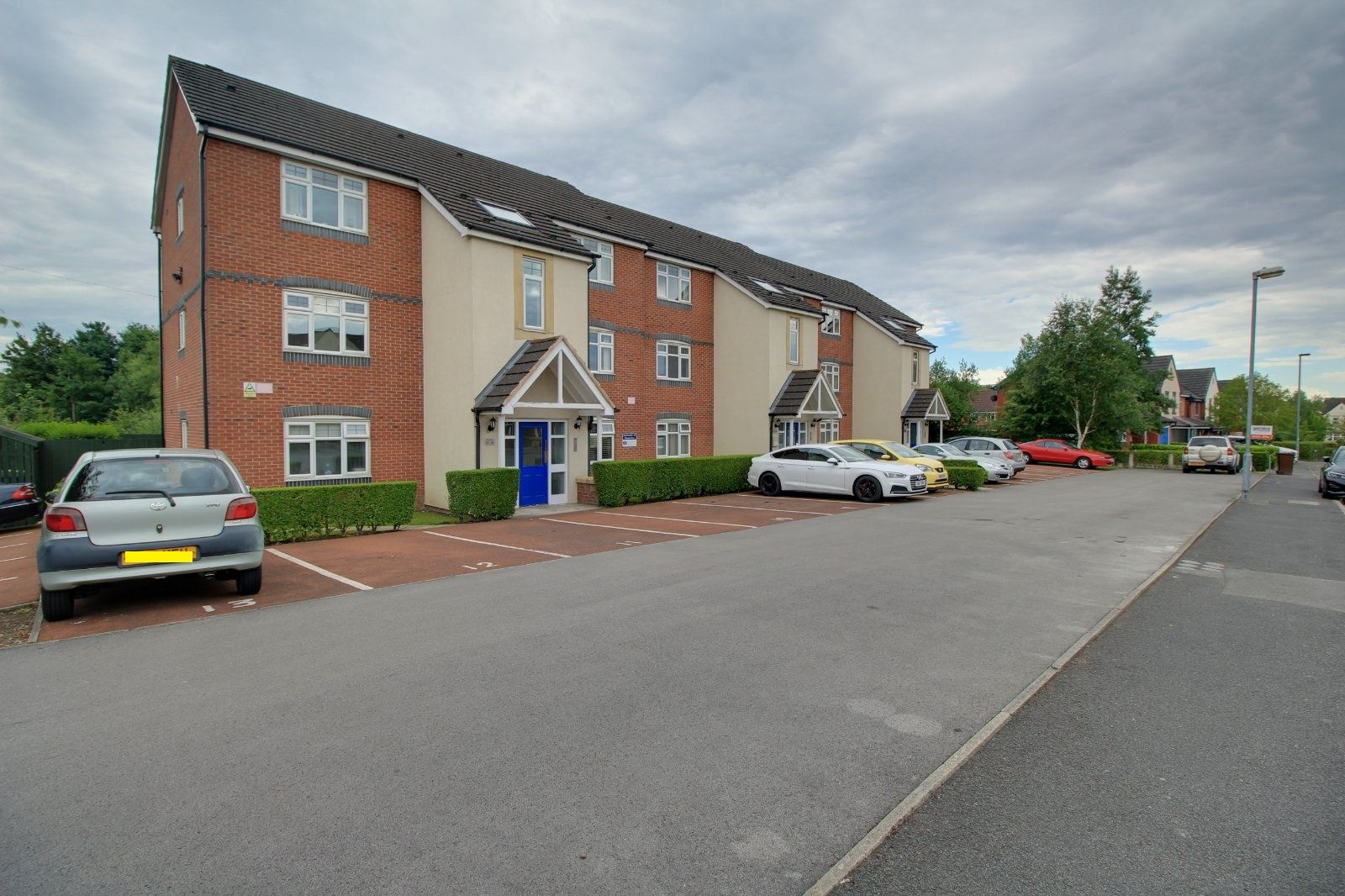 1 bed flat for sale in Redmere Drive, Bury, Greater Manchester BL9 Zoopla
