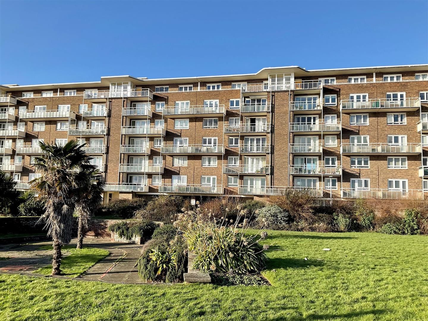 2 bed flat for sale in The Gateway, Dover CT16 Zoopla