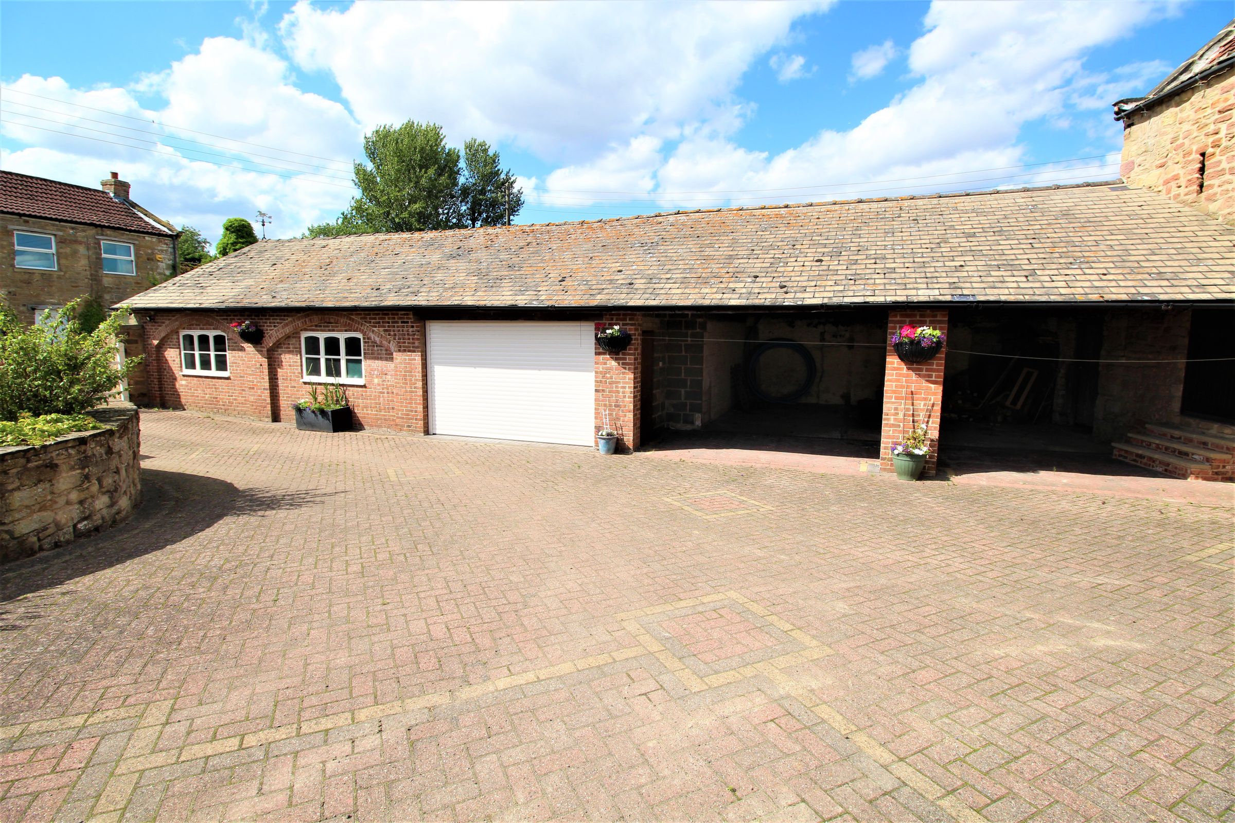 4 bed barn conversion for sale in Firsby Lane, Conisbrough, Doncaster DN12 Zoopla