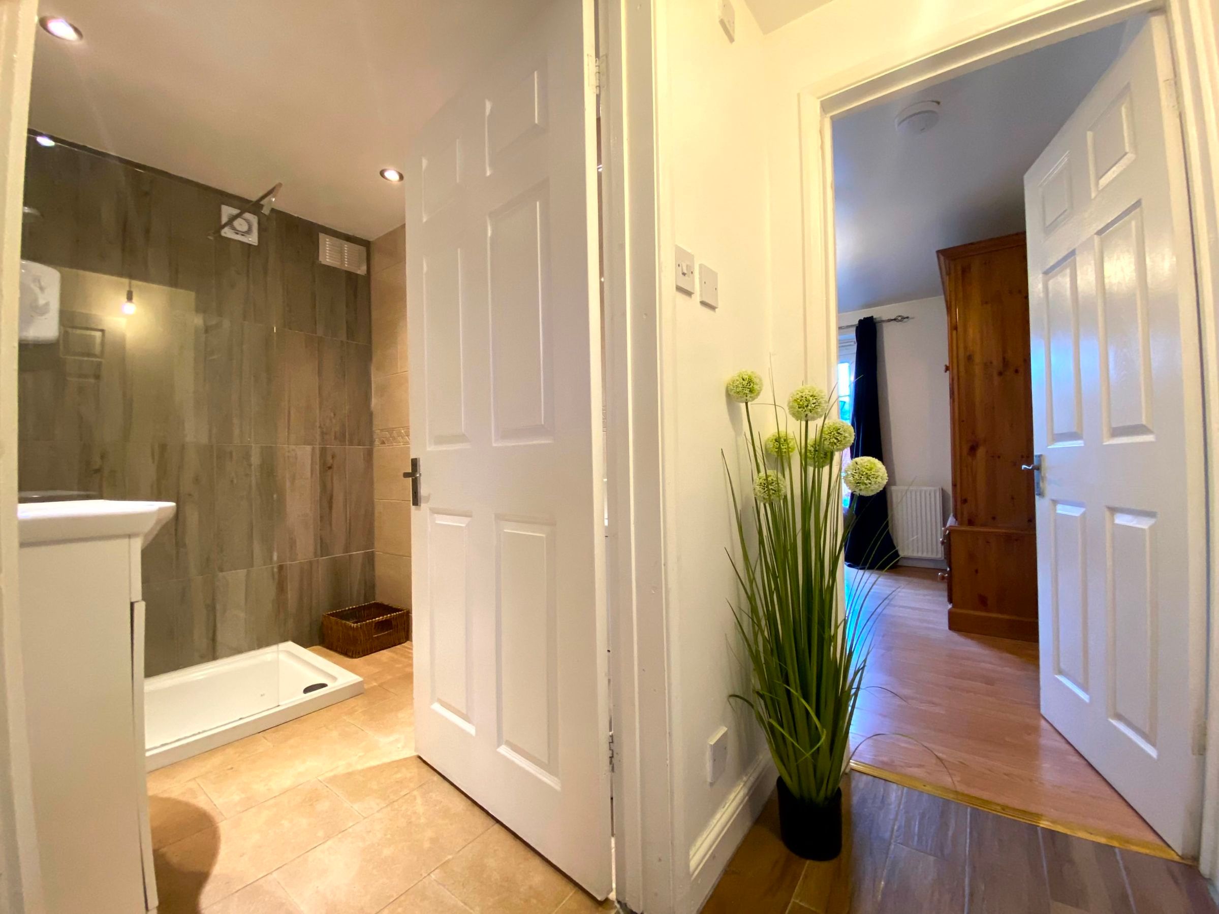 1 bed bungalow to rent in Northumberland Avenue, Isleworth TW7 Zoopla