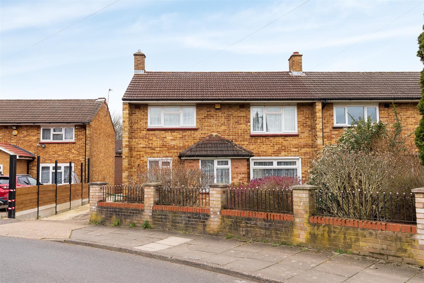 2 bed end terrace house for sale in Great Benty, West Drayton UB7 Zoopla
