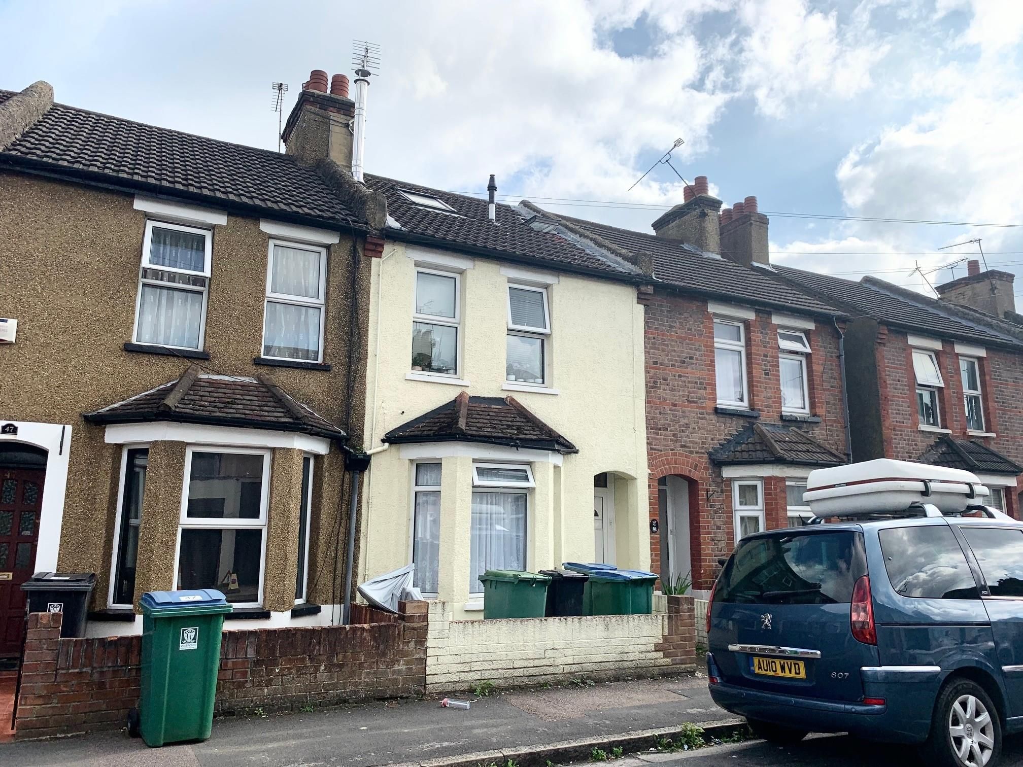 2 bed flat to rent in Kings Avenue, Watford WD18 Zoopla