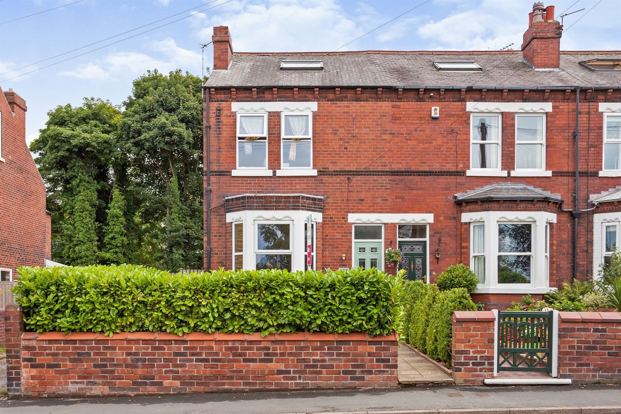 3 bed end terrace house for sale in Oakenshaw Lane, Walton, Wakefield